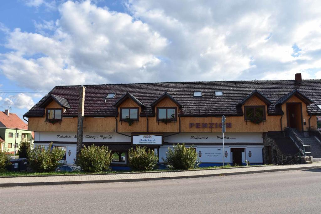 Hotel Penzion U Holuba Hradčovice Exterior foto